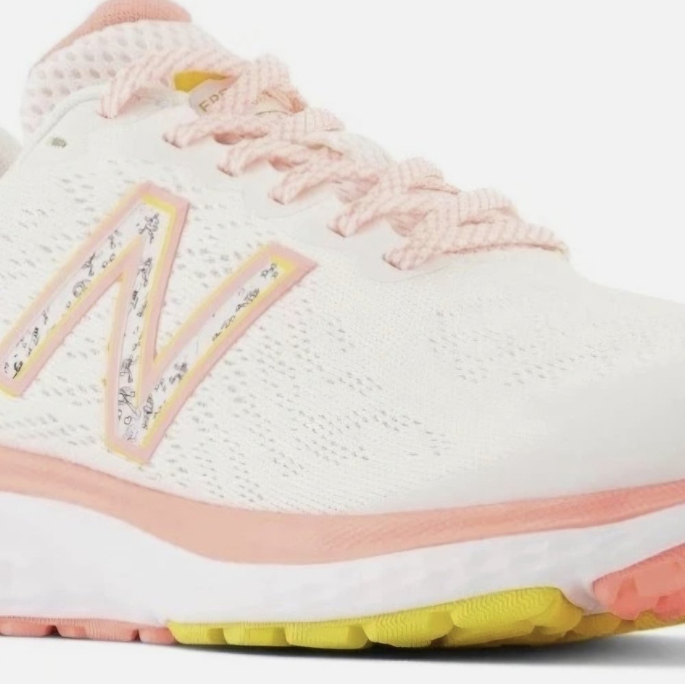 New Balance Women's White and Pink Sneakers